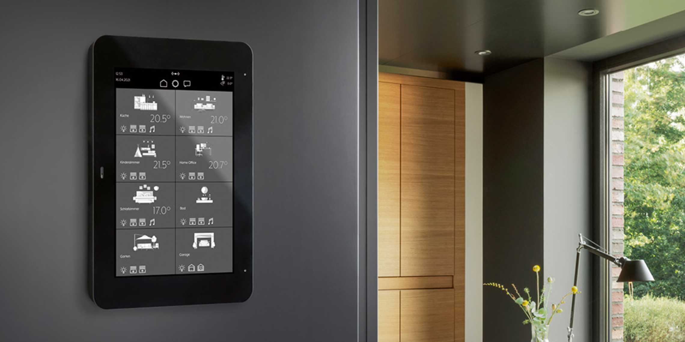 JUNG Smart Panel 8 bei WSB-Weintraub Smart Buildings GmbH in Ludwigsau